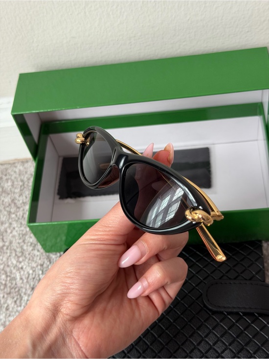Bottega Veneta Black Cat-Eye Sunglasses with Gold Hardware main image 6